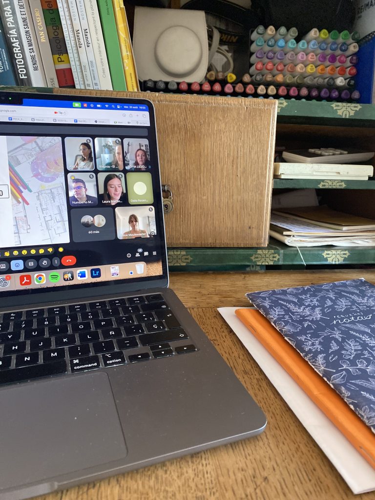 Comunidad de aprendizaje en interiorismo sensorial