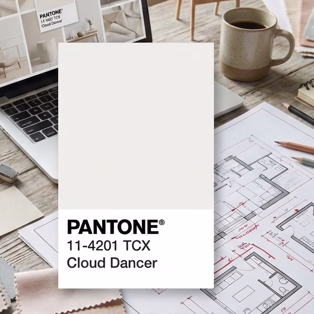 Descubre el impacto psicologico de Cloud dancer, el color del año Pantone 2026